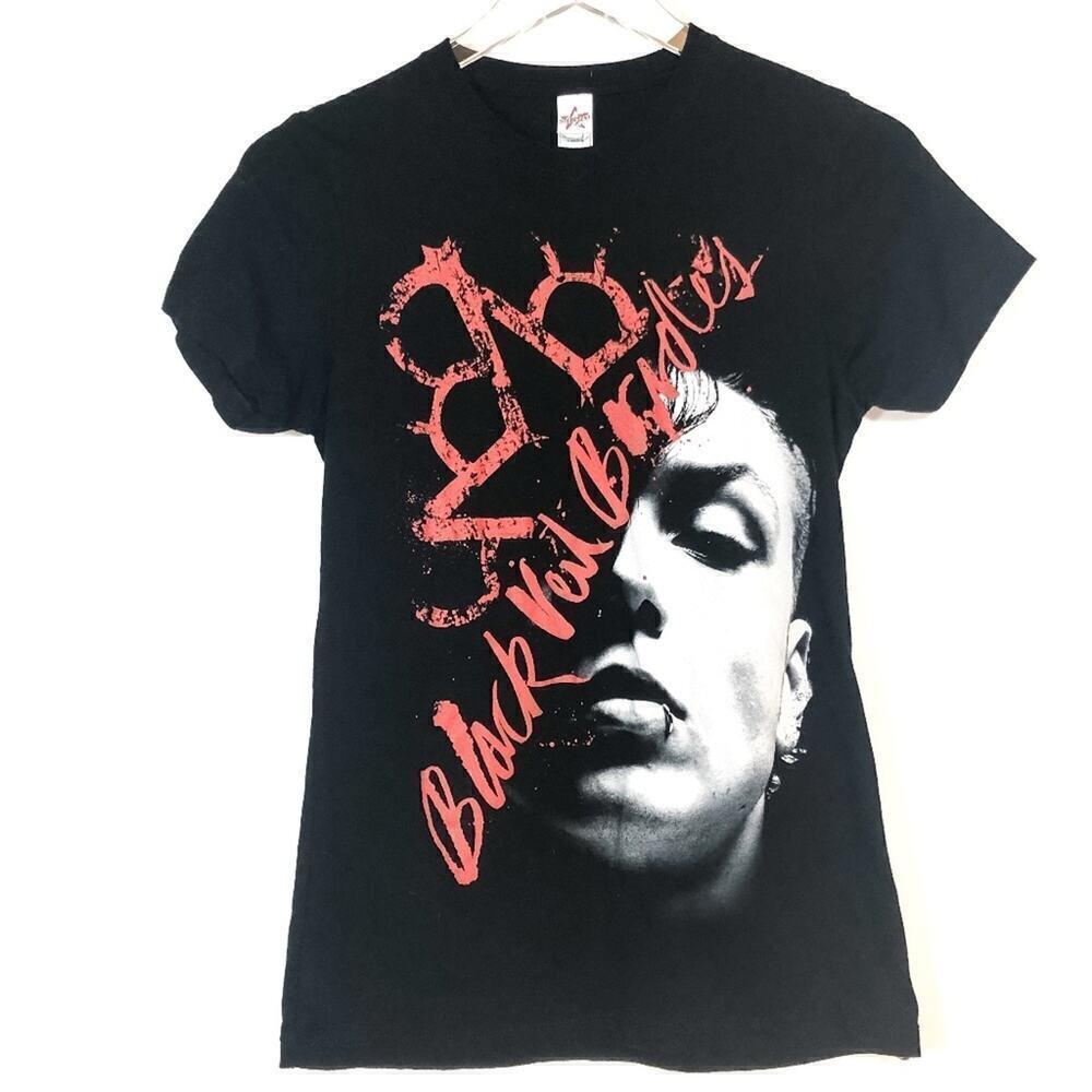 Black‎ Veil Brides Band Women' Black and Red Graphic T-Shirt Size S